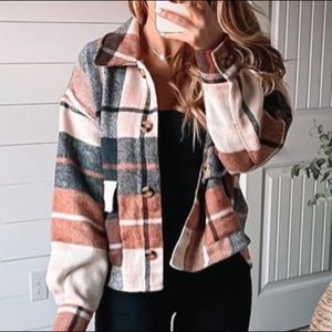 Womens cropped button front Shacket 2 front pockets